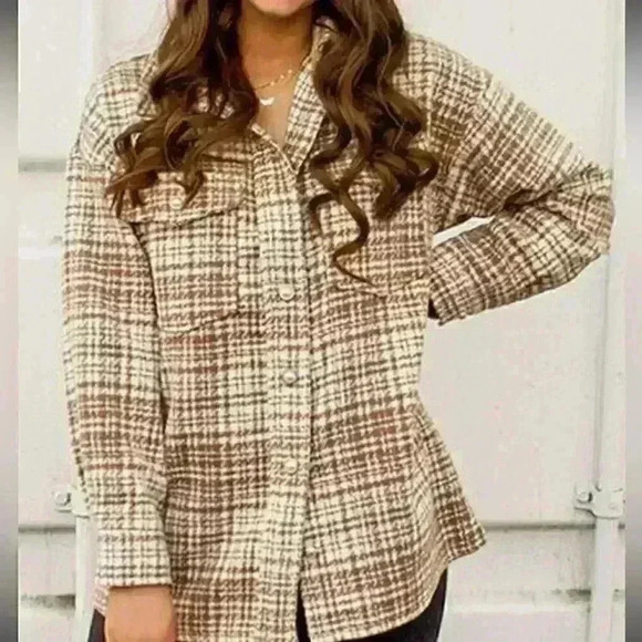 FOREVER 21 Faux Pearl Buttoned Tweed Shacket Sz S in EUC worn once no flaws - Picture 5 of 9